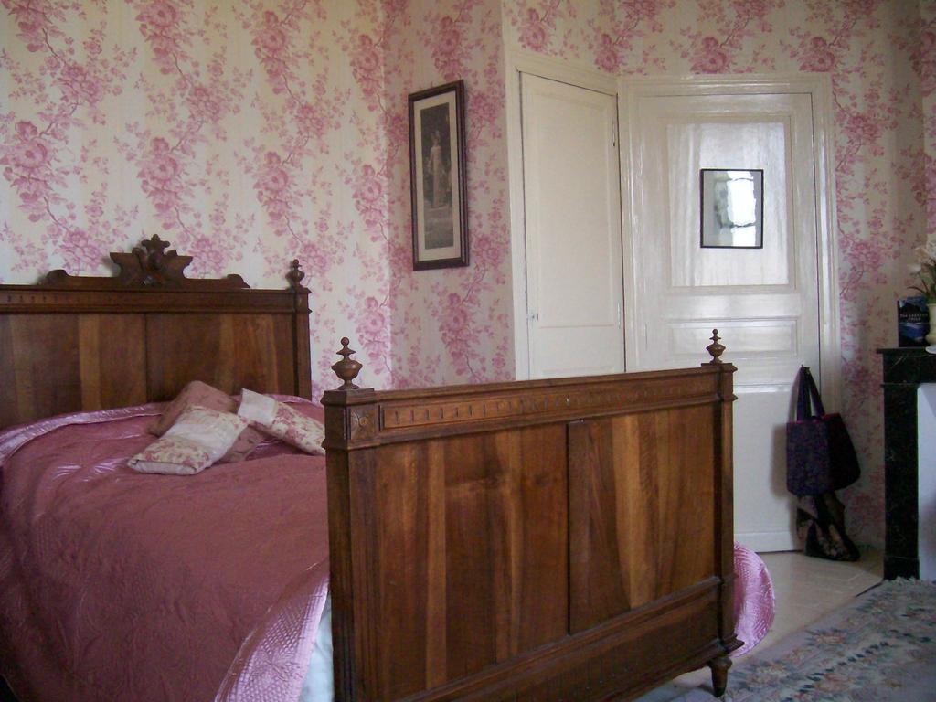 Manoir Angle Bed & Breakfast Blanzay-sur-Boutonne Oda fotoğraf